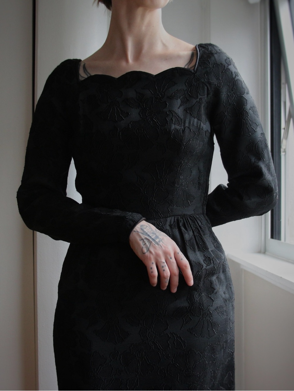 1950's Floral Jacquard Scalloped Peplum Cocktail Dress